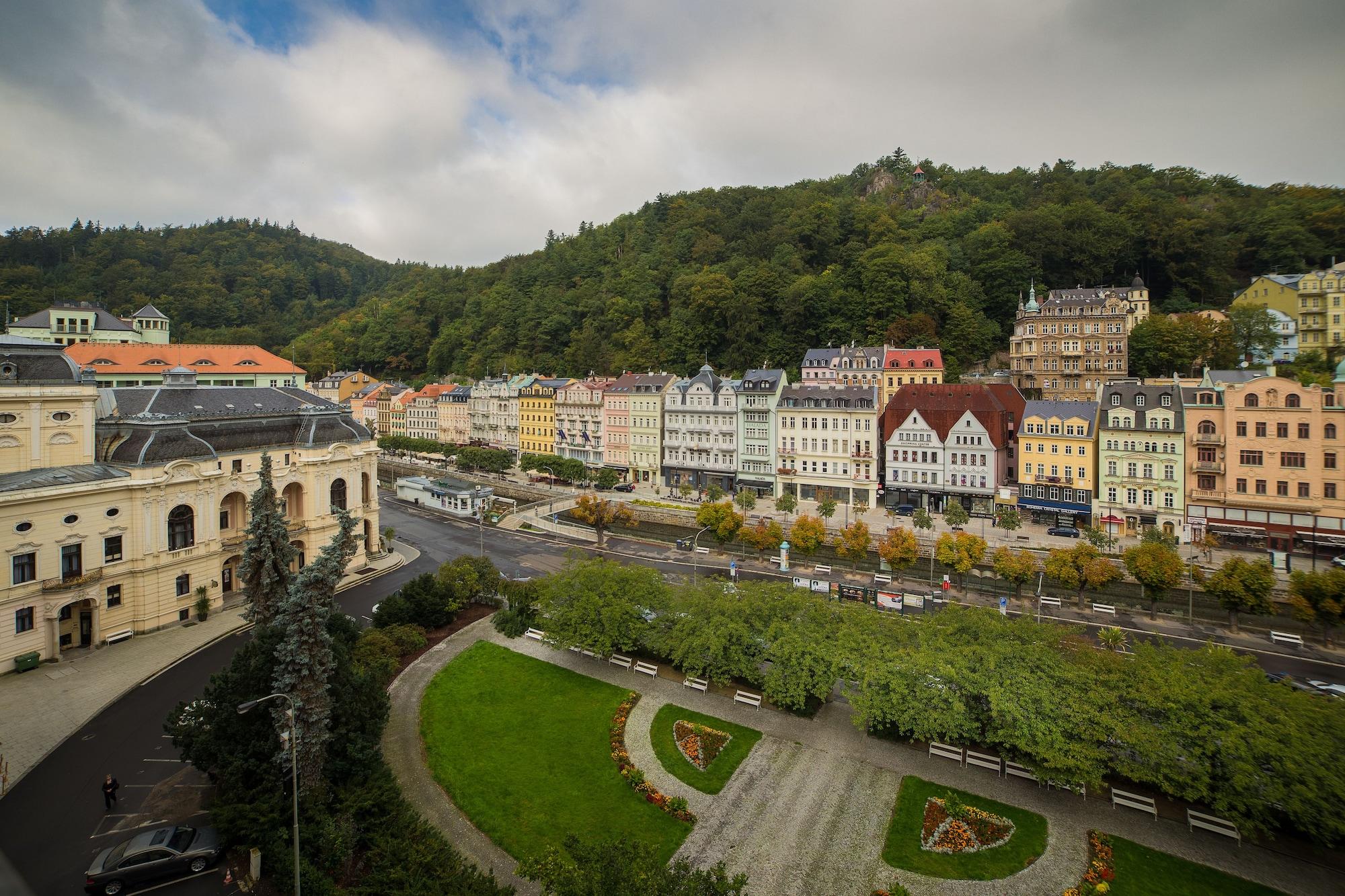 Interhotel Central Karlovy Vary Extérieur photo
