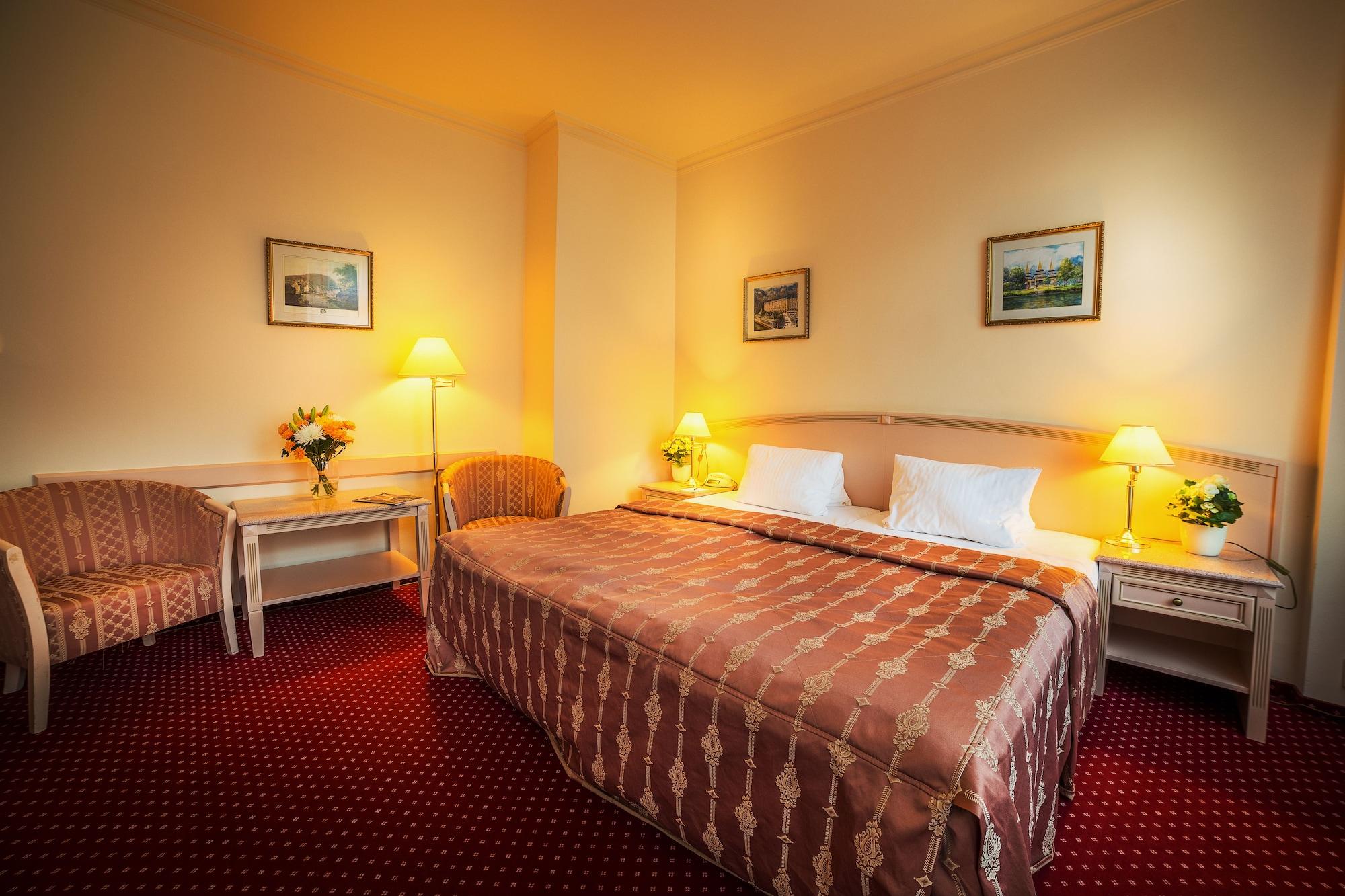Interhotel Central Karlovy Vary Extérieur photo