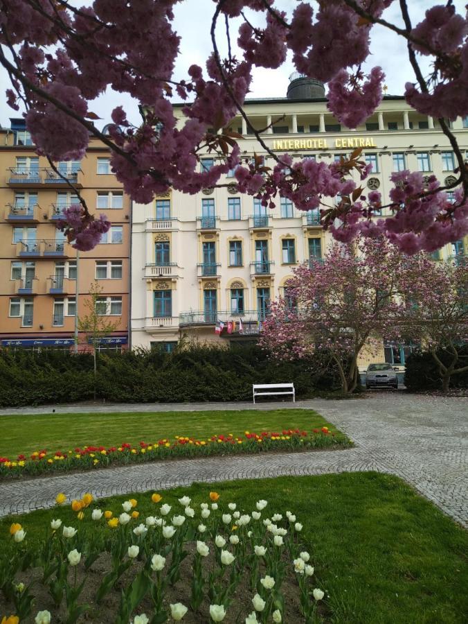 Interhotel Central Karlovy Vary Extérieur photo